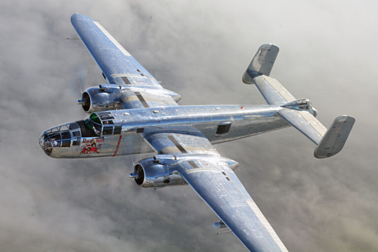 B25 © UgoVicenzi