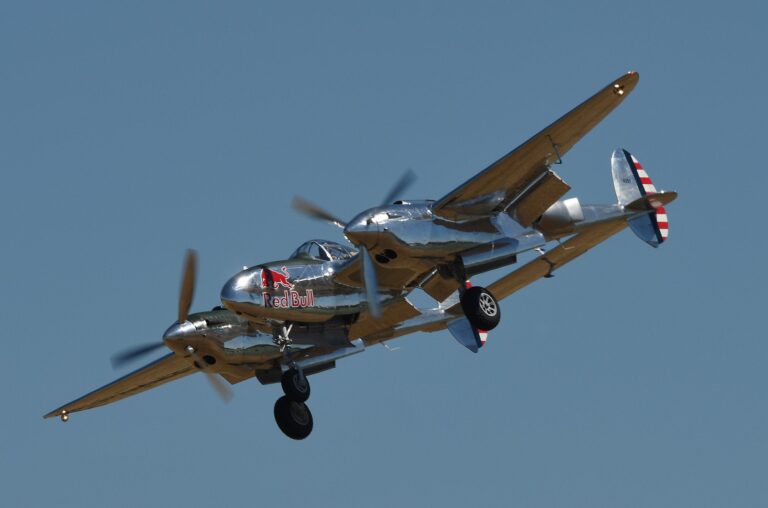 N25Y - P-38 - Red Bull © Eric Bannwarth