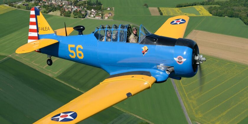North American T-6, F-HLEA