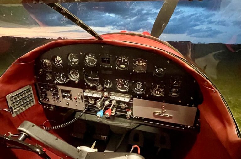 Cessna 195 "Coca-Cola", F-AYTX
