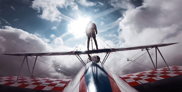 Aerosuperbatics Wingwalkers