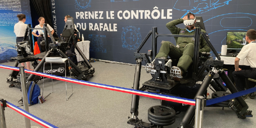 Simulateur Rafale sur vérins